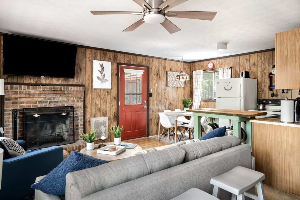 Open floor plan, perfect for gathering with family and friends.