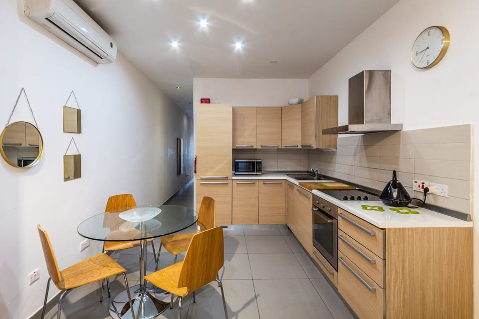 Fully equipped, modern kitchen.