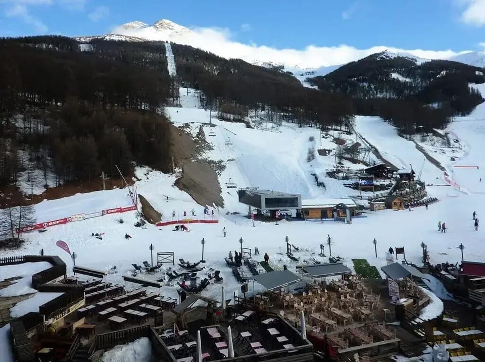 Snow and ski sports