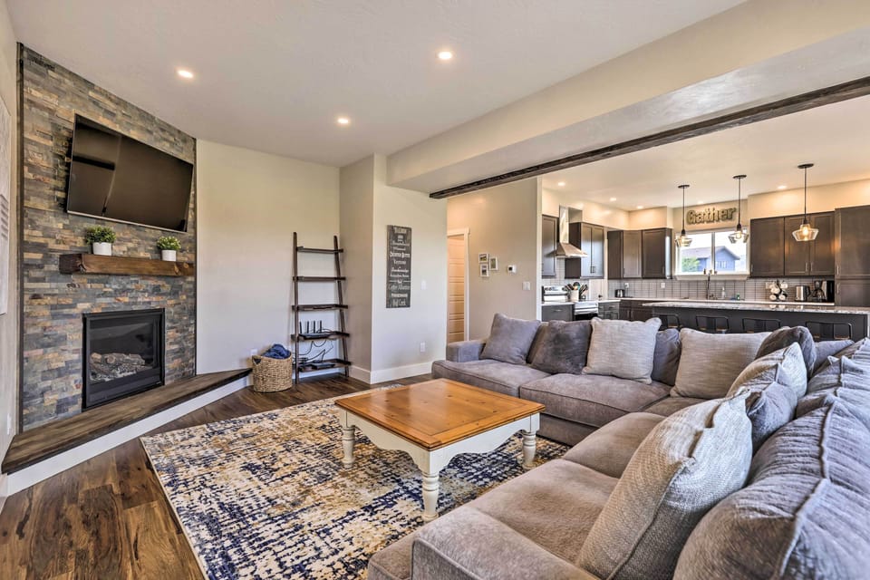 Living Room | Main Level | Smart TV