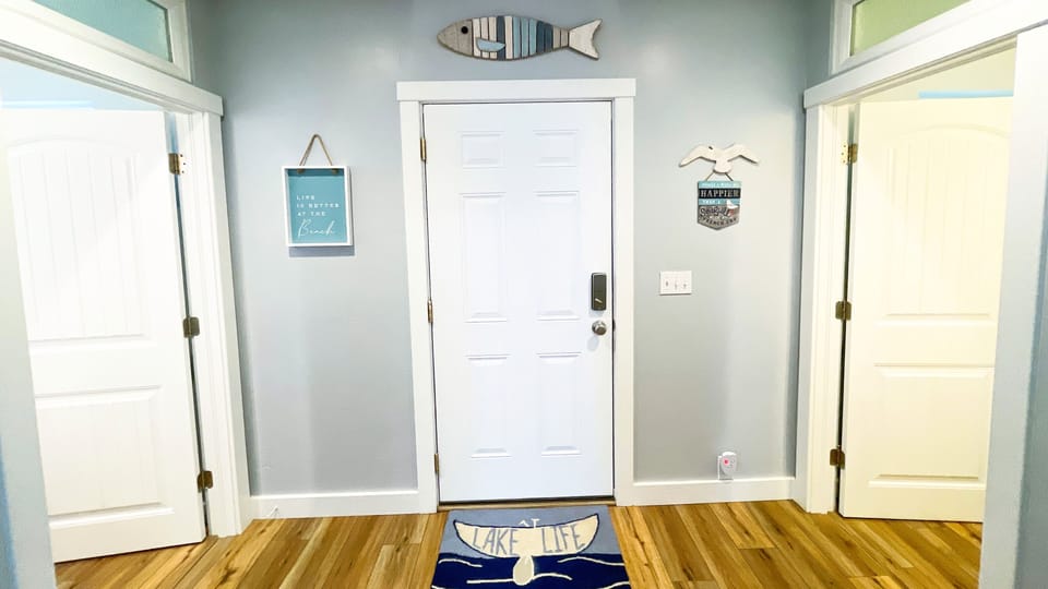 Cottage entryway