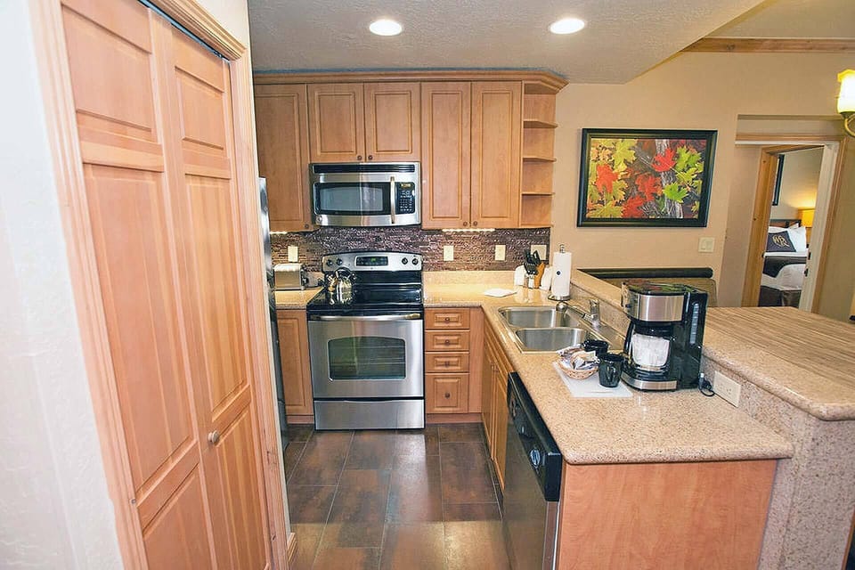 Full Kitchen