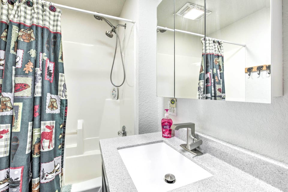 Full Bathroom