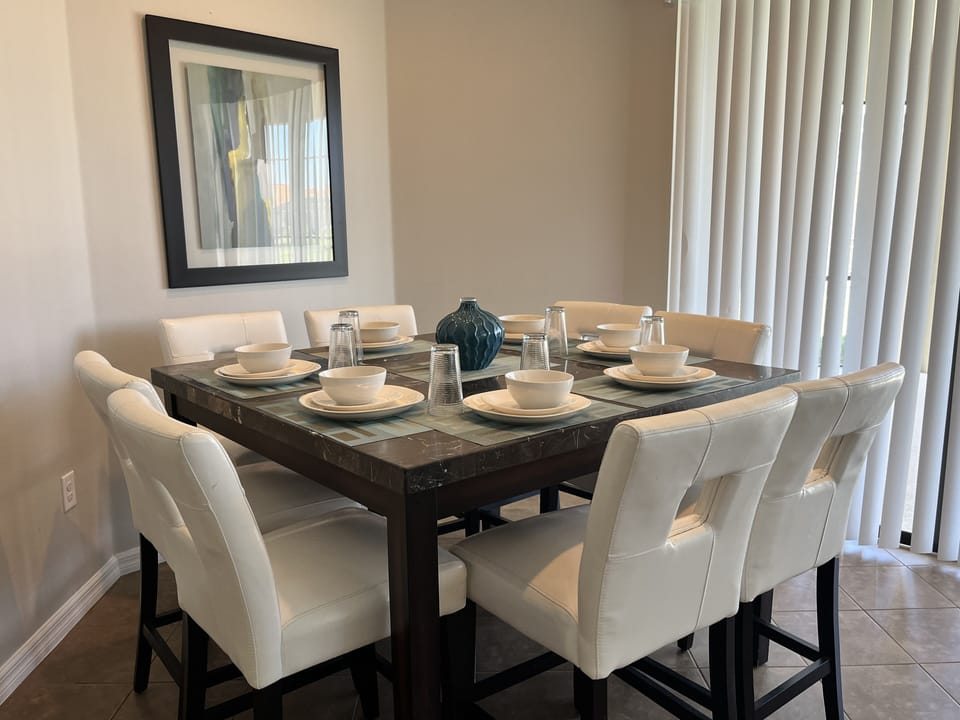 Formal Dining