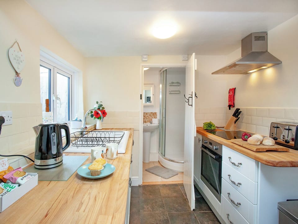 Kitchen | Otters Cottage, Ottery St Mary