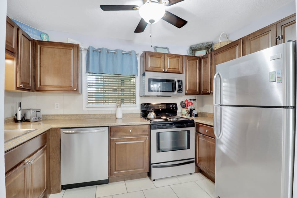 Fully equipped kitchen