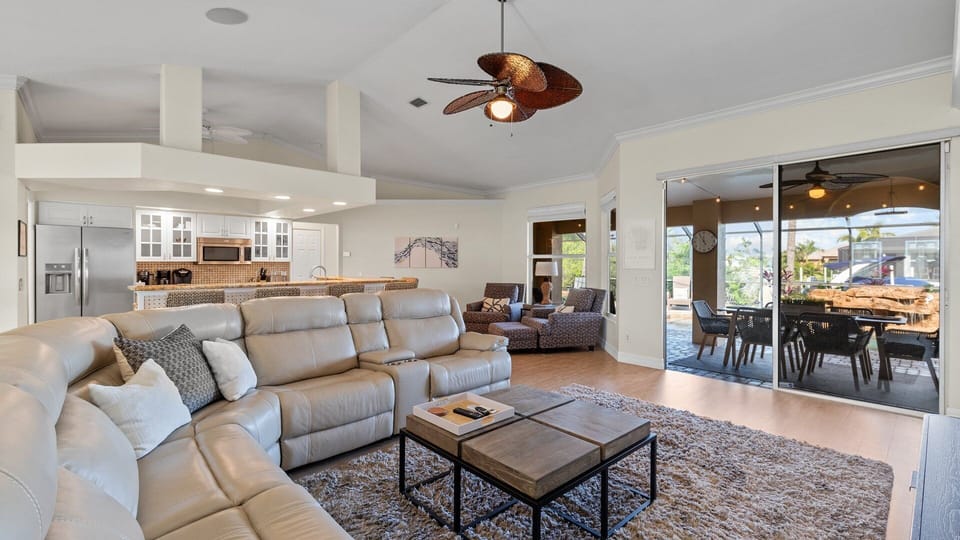 Living room view to pool
