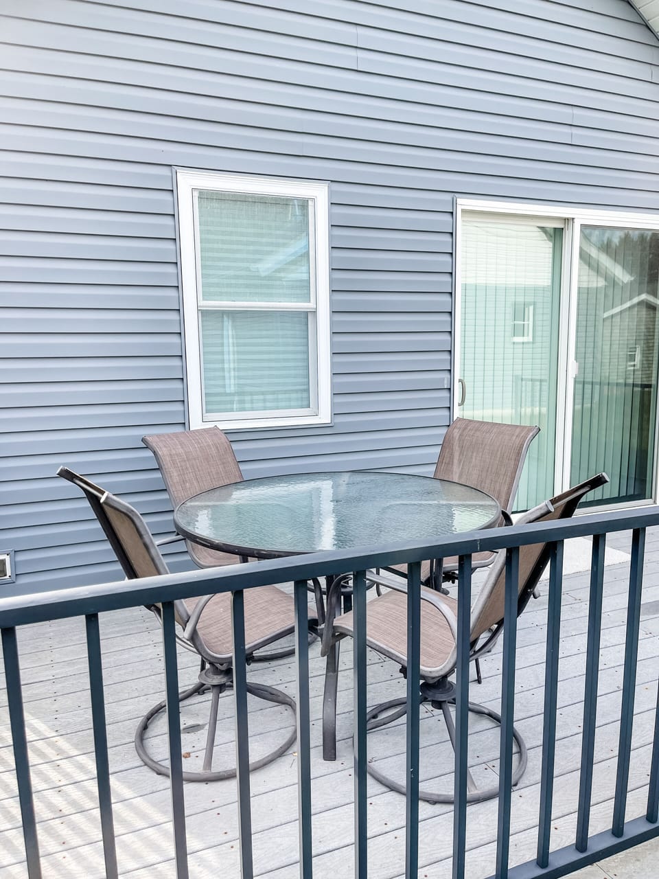 Outdoor patio table
