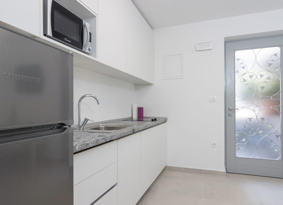 Well-equipped kitchen