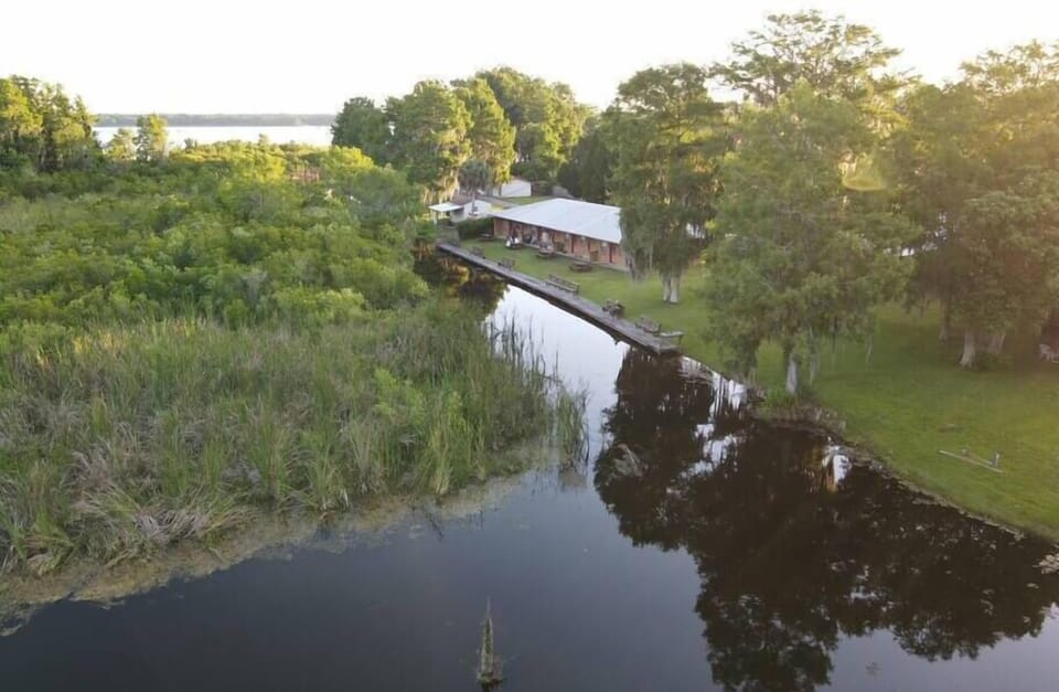 We are on a private canal leading to Lake Rousseau.  What a unique property Professor Rousseau has.  Private, quiet, boat and kayak launching, fishing plus all the comforts of home!

Photo: Haley Rasmussen, Jacksonville Photographer