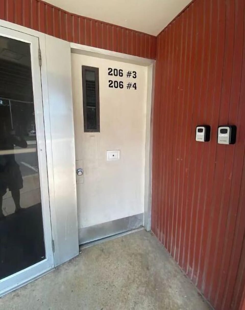 Bottom door of apartment.