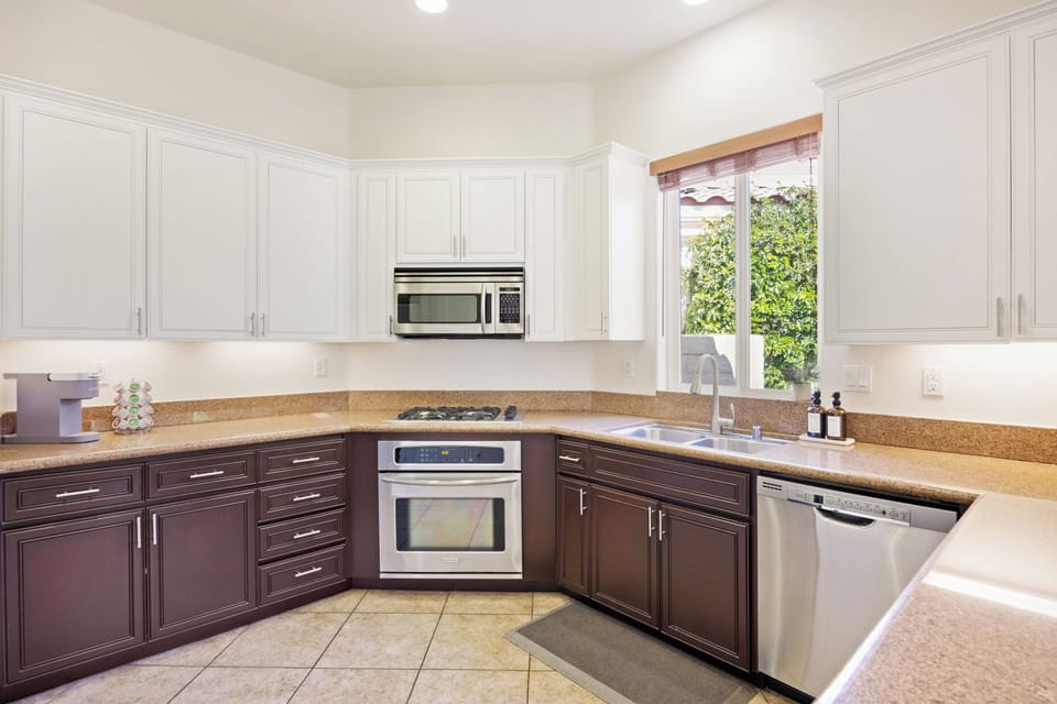 Everything you need—sleek cabinetry and modern tools ready for breakfast or feasts.