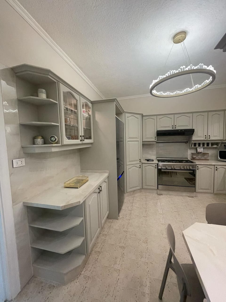 Large Kitchen with Eating area 