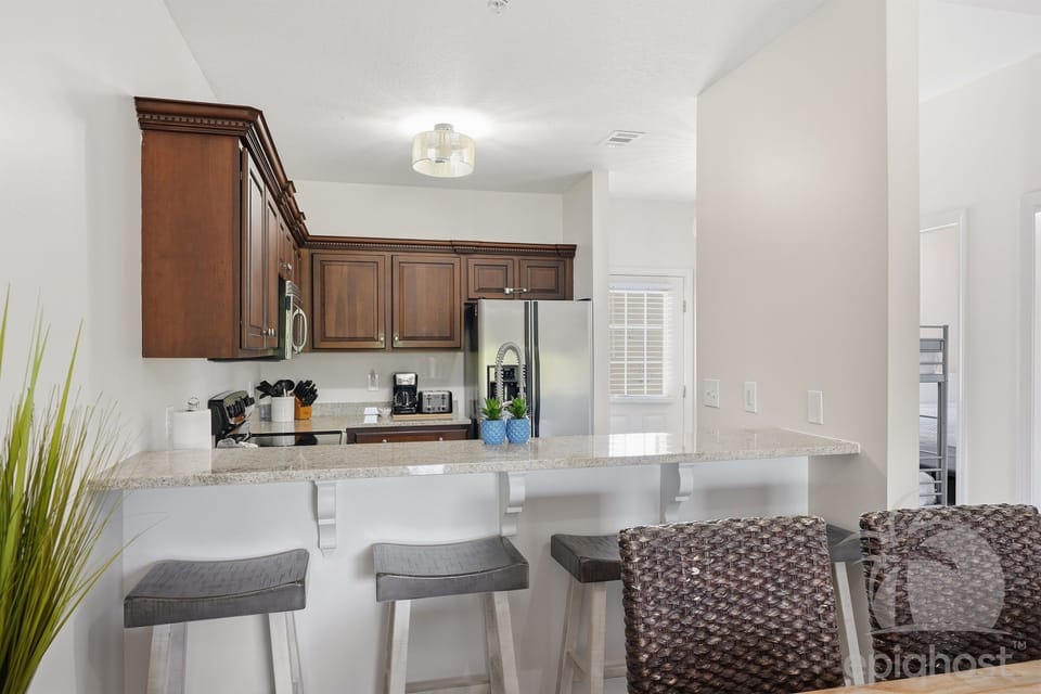 Kitchen bar