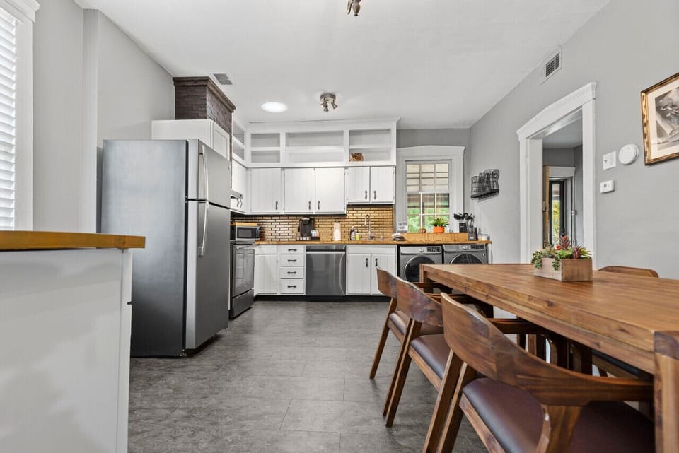 Kitchen & Dining Room Table