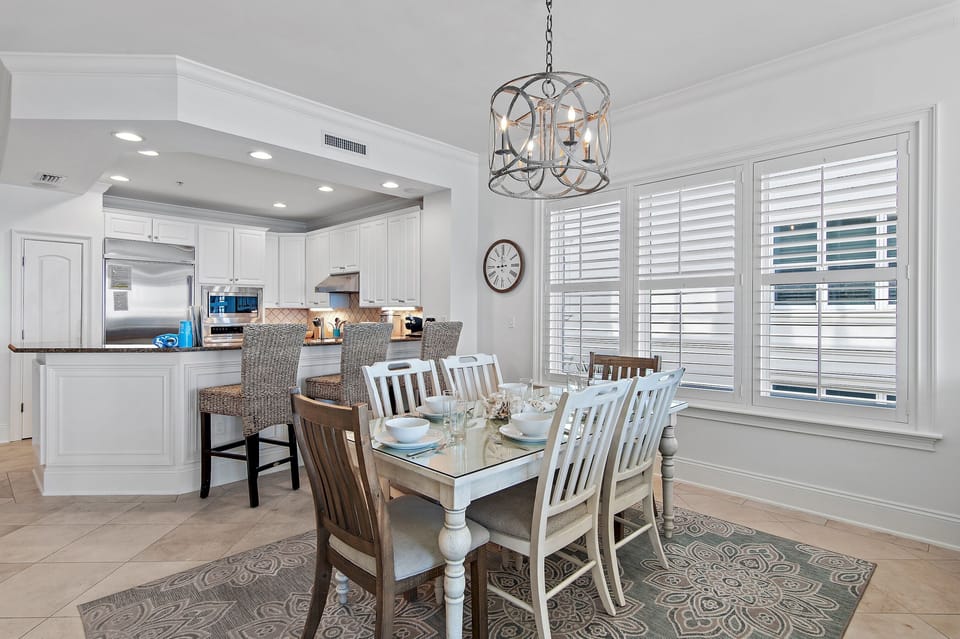 Dining Room - Seating for 6