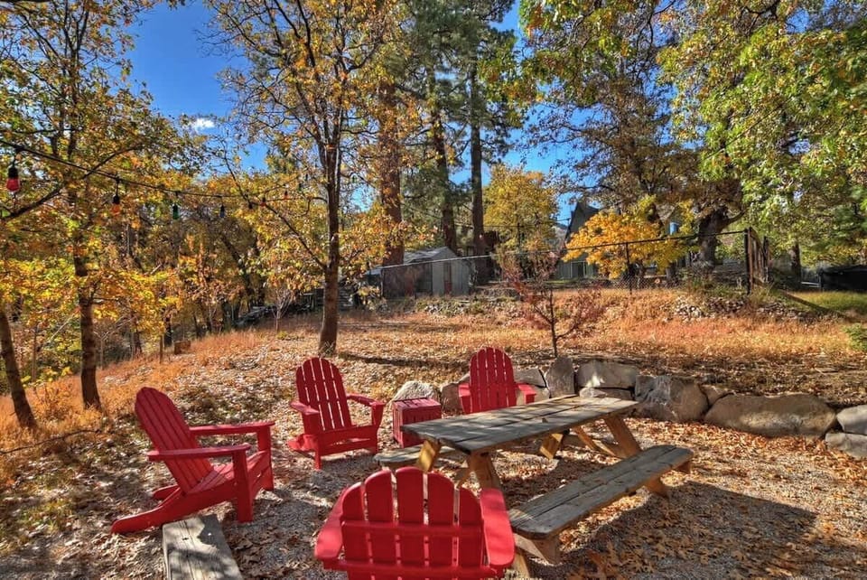 Outdoor Seating 