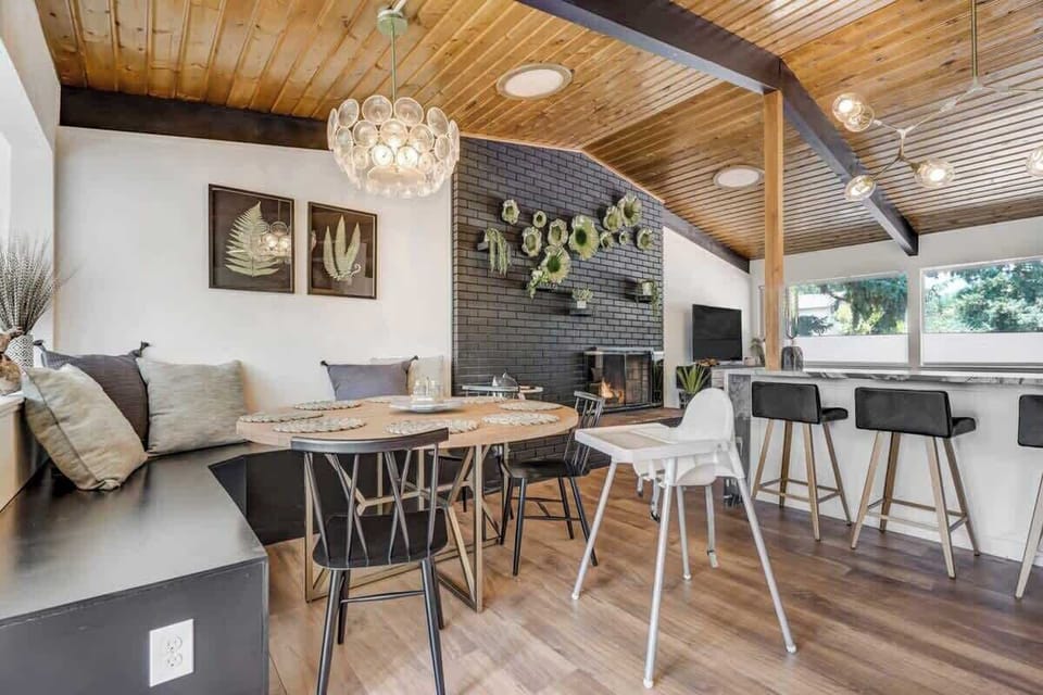 Don't worry about the high chair or pack n play while on vacation! We happily provide both!