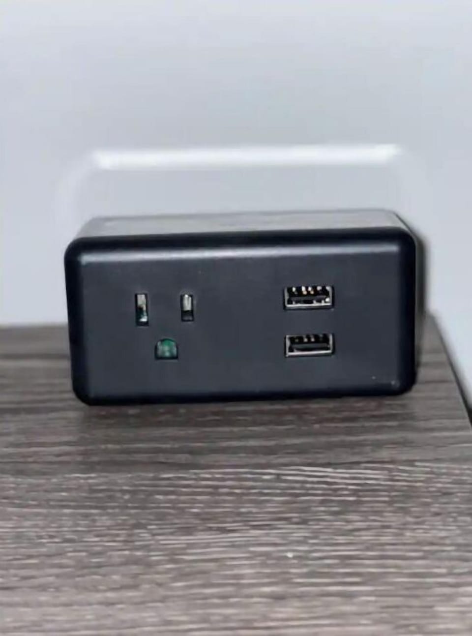 charging ports on both sides of the bed in bedroom #2