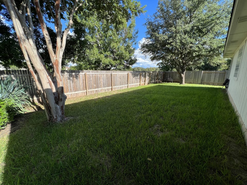Private fenced in yard