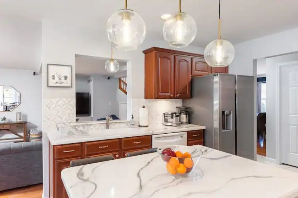 full kitchen