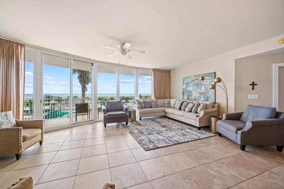 Caribe Resort D312 Living Room