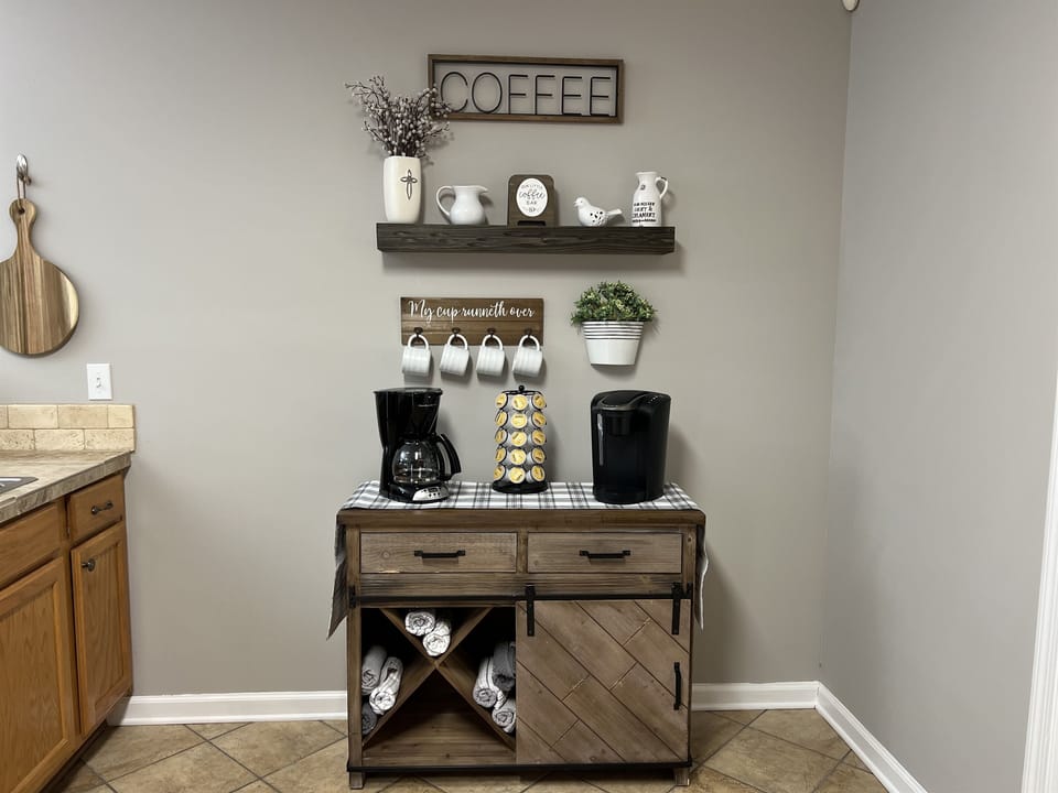 Coffee Bar with a regular drip pot and Keurig