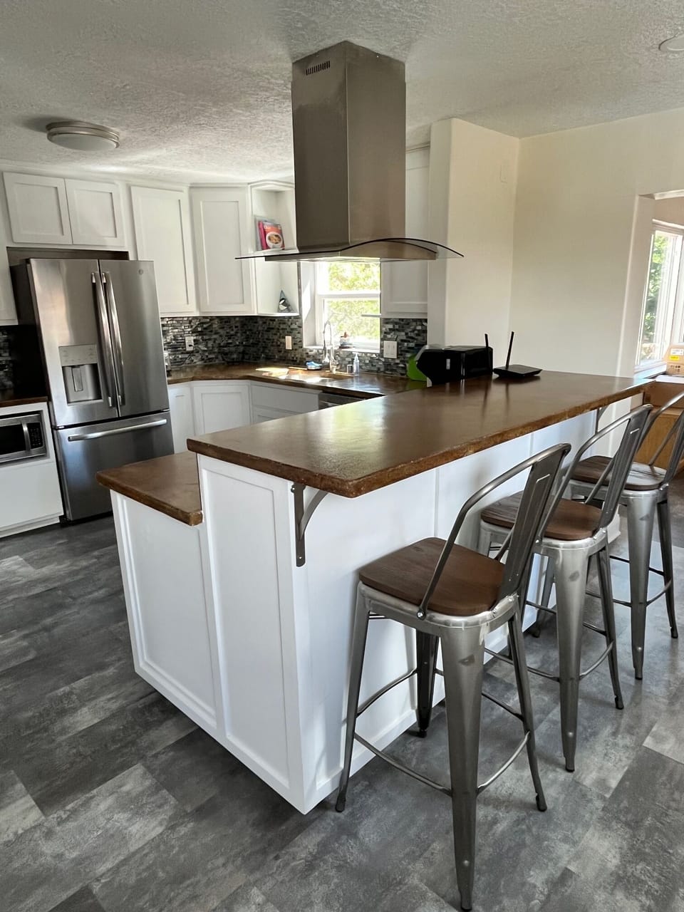 Island in kitchen