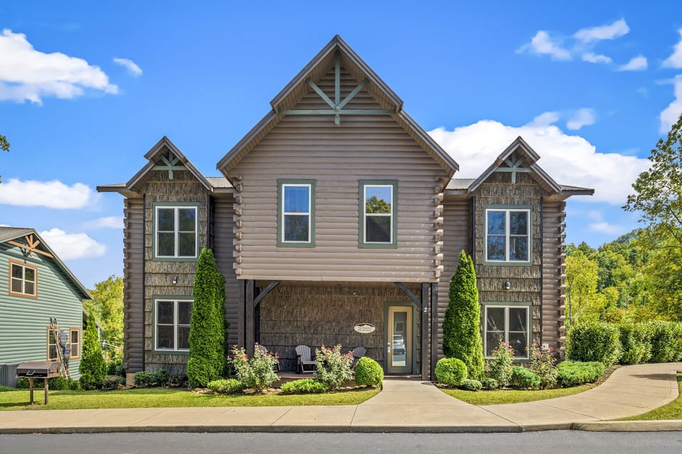 Welcome to The Majestic Pine Retreat!