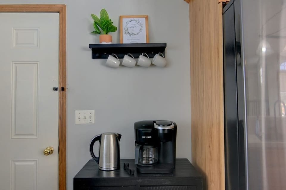 Drip & Kcup capabilities and a kettle are offered.  Kcups & tea provided.