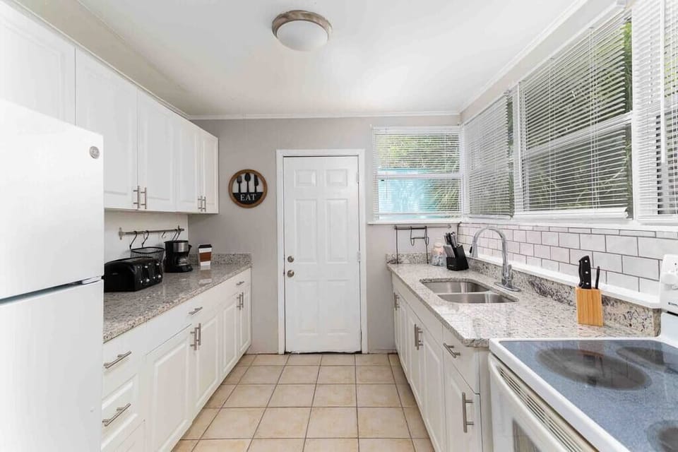Nice kitchen with all appliances needed for a wonderful dinner