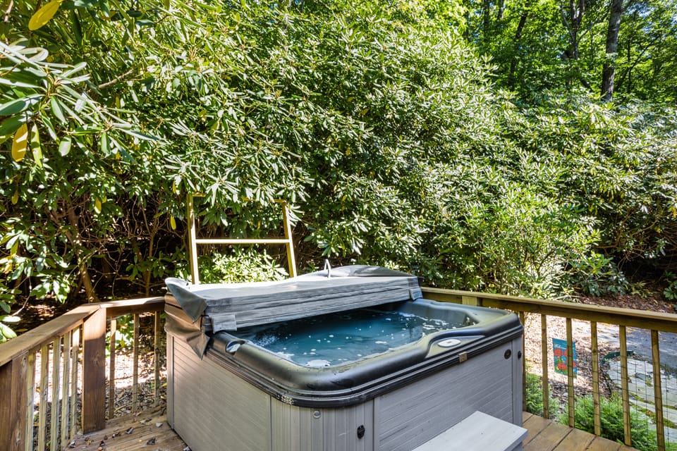 Hot Tub on a Main Level Hot Tub Deck