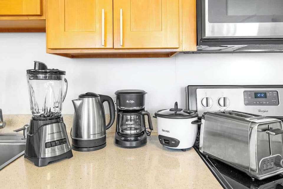 Kitchen appliances provided 