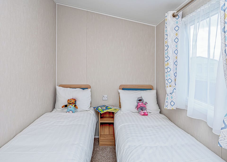 Bedroom, Bed
