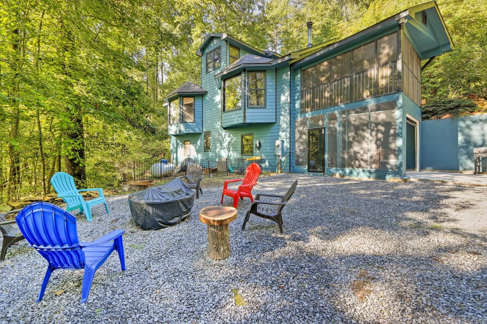 Ellijay Vacation Rental | 4BR | 3BA | 2,600 Sq Ft | Steps Required