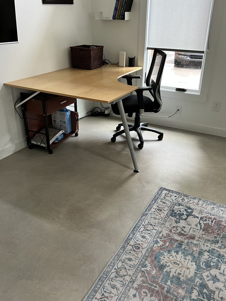 Complete remote work set-up with GF wifi and hard wire available.