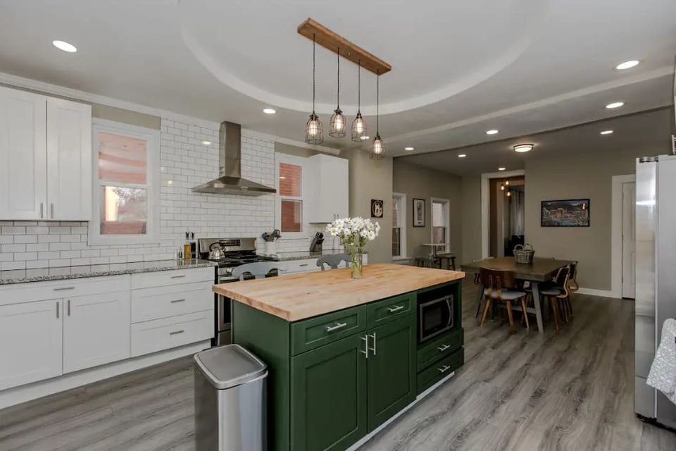 Plenty of seating for a group meal