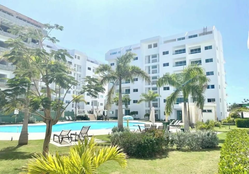 102a First Floor 2br With Pool Close to the Beach Apartment in Juan Dolio