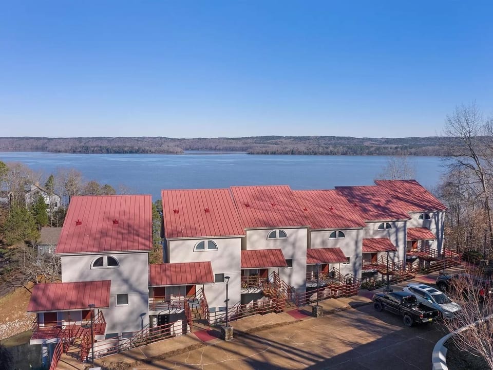 The 6 Estates of Lakeshore Estates