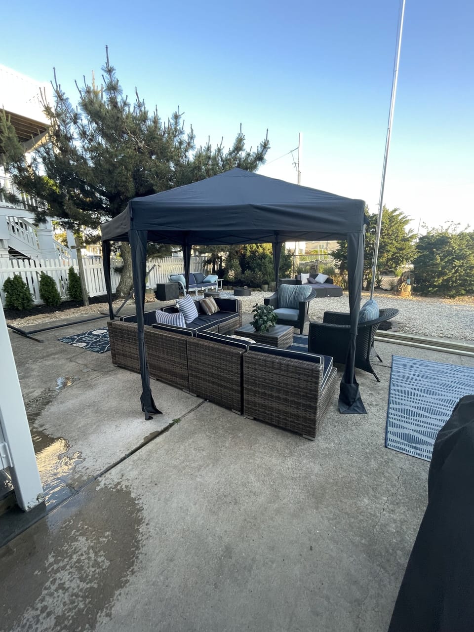 Sectional 
Daybed 
Outdoor shower