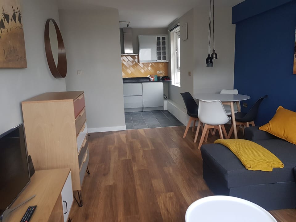 Three-Bedroom Apartment in Central London – Near Tube Apartment in London Borough of Islington