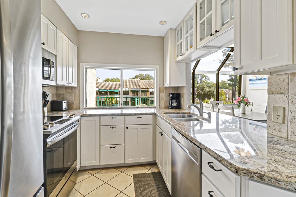 7484 Anchorage | Kitchen - 7484 Anchorage | Kitchen