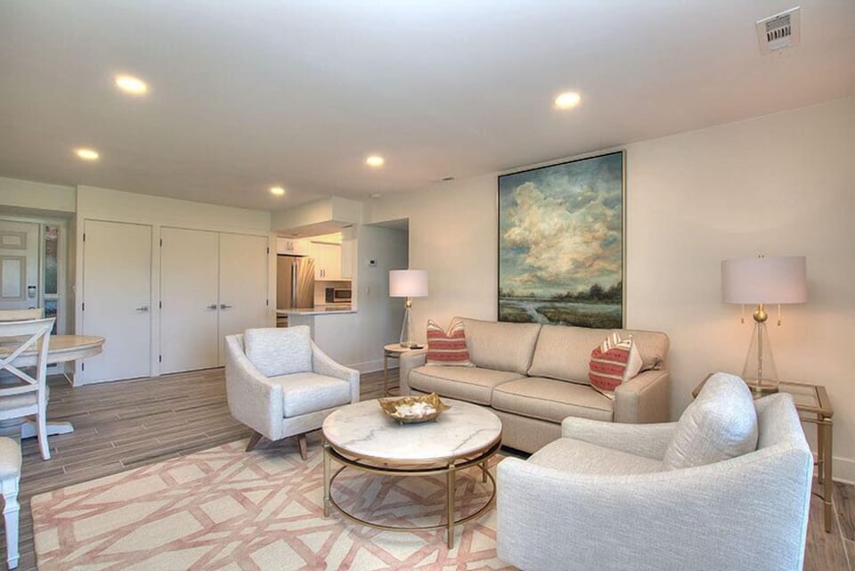 1765 Bluff Villas | Great room - 1765 Bluff Villas | Great room