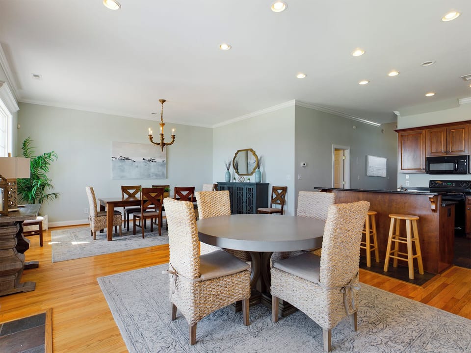 Plenty of room for group meals and family game nights