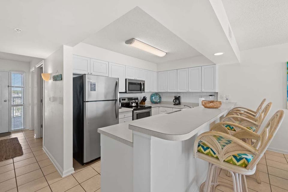 Full kitchen for real meals—not just snacks.