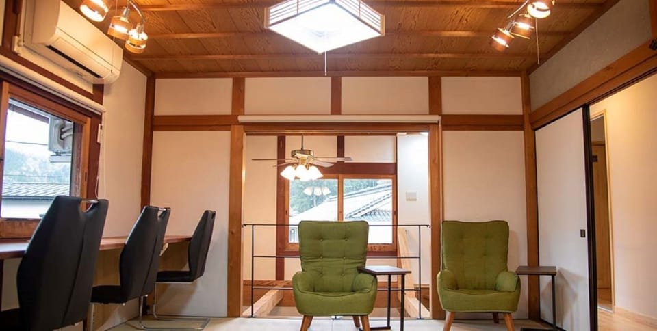 The spacious work space allows you to work without worrying about a large number of people.