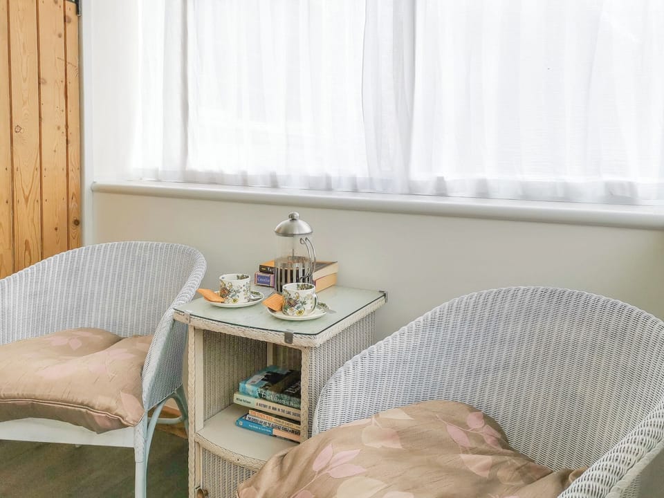 Conservatory | Daffodils, Haltwhistle