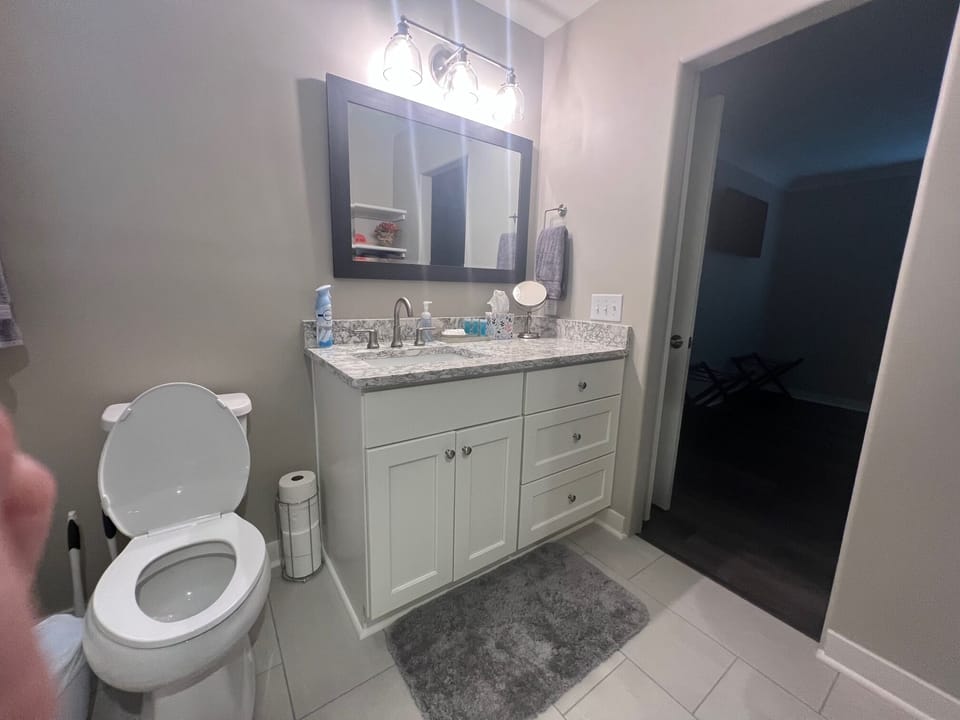 Master Suite Bathroom
