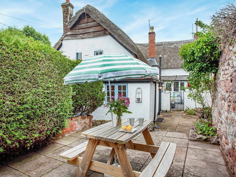 Sitting-out-area | Lobster Cottage, Holcombe, near Dawlish