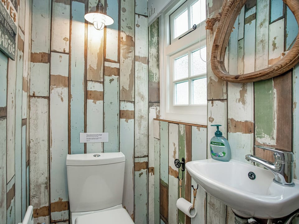 Bathroom | Lobster Cottage, Holcombe, near Dawlish